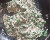 A picture of step 5 of Methi matar malai.