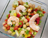 Foto del paso 4 de la receta: Ensalada de garbanzos y langostinos