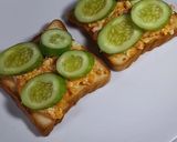 Foto langkah ke 3 dari resep Spicy Egg Sandwich.