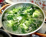 Foto del paso 1 de la receta: Salteado de Brócoli y Champiñones con Chistorra
