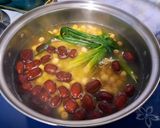 Hình bước làm 4 của món Chè hạt sen táo đỏ