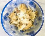 A picture of step 3 of Yin Yang Soup Noodles.