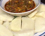 A picture of step 2 of Cooked yam with egg & spinach sauce🍽🥚🌶🍅🧅.