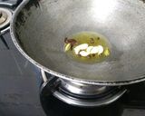 A picture of step 3 of Dum Aaloo.