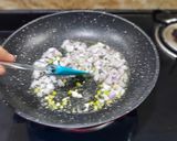 A picture of step 3 of Chilli Garlic Maggi.