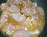 A picture of step 3 of Aloo matter chicken shorba.