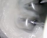 A picture of step 6 of Cream cake.