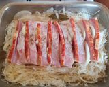 Karaj egyben sütve, savanyúkáposzta ágyon recept fázis 4 fotója