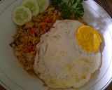 Foto langkah ke 5 dari resep Nasi goreng mawut ala bunda QQ.