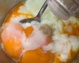 Gambar langkah 4 resipi Kopitiam Style Soft Boil Egg TM6.