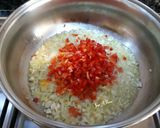 Foto del paso 6 de la receta: Salmonetes sobre sofrito reducido en su jugo