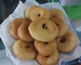 Foto langkah ke 5 dari resep Donat Menul Tanpa Telor,Susu Dan kentang.