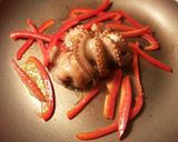 Foto del paso 4 de la receta Ensalada imperial mixta de pulpo con pimentón de la vera ahumado
