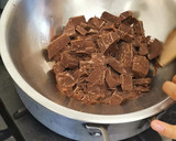 Foto del paso 3 de la receta: 🍫Bombones 🌰de chocolate rellenos 😋