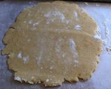 A picture of step 6 of Gateaux Basque.