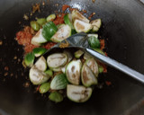 Foto langkah ke 3 dari resep Sambal terong lalap.