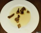 (電鍋)香菇蒜頭雞湯的食譜步驟2照片