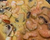 Foto del paso 3 de la receta: Noodles de arroz con curry y langostinos 🍜