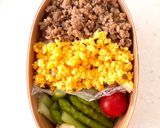 A picture of step 9 of Chicken Soboro Donburi (Two-Color Bowl with Fluffy Scrambled Eggs and Chicken) – Easy Oyako Donburi.