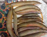 A picture of step 1 of Patya little eel fish gravy.