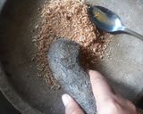 Foto langkah ke 4 dari resep Srundeng untuk Rendang.