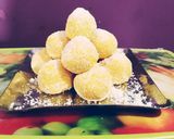 ऑरेंज कोकोनट लड्डू (Orange coconut laddu recipe in hindi) रेसिपी चरण 4 फोटो