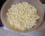 Foto del paso 1 de la receta: Papas aliñadas con atún y palitos de cangrejo