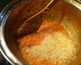 Foto del paso 3 de la receta: Arroz con curry y merluza