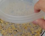 Foto langkah ke 1 dari resep Overnight Muesli & Kopi Karamel.