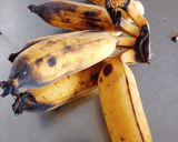 A picture of step 1 of Thai Banana Egg Pancake (Roti Kluai Khai).