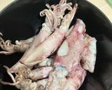 Foto langkah ke 1 dari resep Cumi kuah pedas.