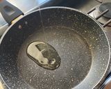 Foto del paso 2 de la receta: Cebollitas con tahini y miso para las hamburguesas