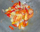 Foto langkah ke 2 dari resep Tumis Kangkung Saos Tiram.