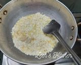 A picture of step 2 of Split Milk Halwa.