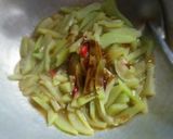 Foto langkah ke 3 dari resep Tumis Labu Siam (Bumbu Iris).