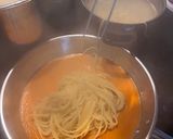 A picture of step 11 of Spaghetti con Bisque di Gamberi.