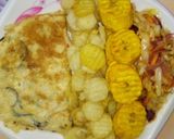 A picture of step 11 of Chips, plantain and fried egg with sauce.