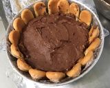 Une image de l'étape 13 de Charlotte aux deux chocolats, liqueur de vanille et mascarpone.