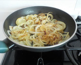 Foto del paso 11 de la receta: Nidos de salmón al horno con cebolla caramelizada
