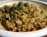 Foto del paso 4 de la receta: Arroz integral rehogado con espinacas y cúrcuma