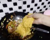 A picture of step 2 of Chicken 🐔 chowmein.