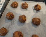 Foto langkah ke 6 dari resep Cookies Coklat Karamel.