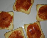 Foto del paso 1 de la receta: Pizzetas de tostadas! 🍕
