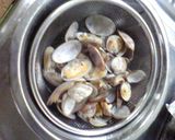 A picture of step 4 of Clam Curry.