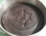 Foto langkah ke 7 dari resep Super Moist Steamed Chocolate Cake.