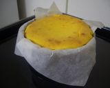 A picture of step 4 of Rich & Moist Kabocha Squash Cheesecake.