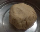 हेल्दी व्हिट बेस पिझ्झा (Healthy wheat pizza recipe in marathi) रेसिपी स्टेप 2 फोटो 