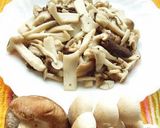 A picture of step 4 of Warm Kabocha Squash and Mushroom Salad with Miso Mayonnaise.