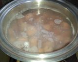 A picture of step 2 of Chestnuts Simmered in their Inner Skins without Baking Soda.