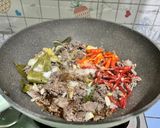 Foto langkah ke 4 dari resep Buncis tumisan daging pedas.